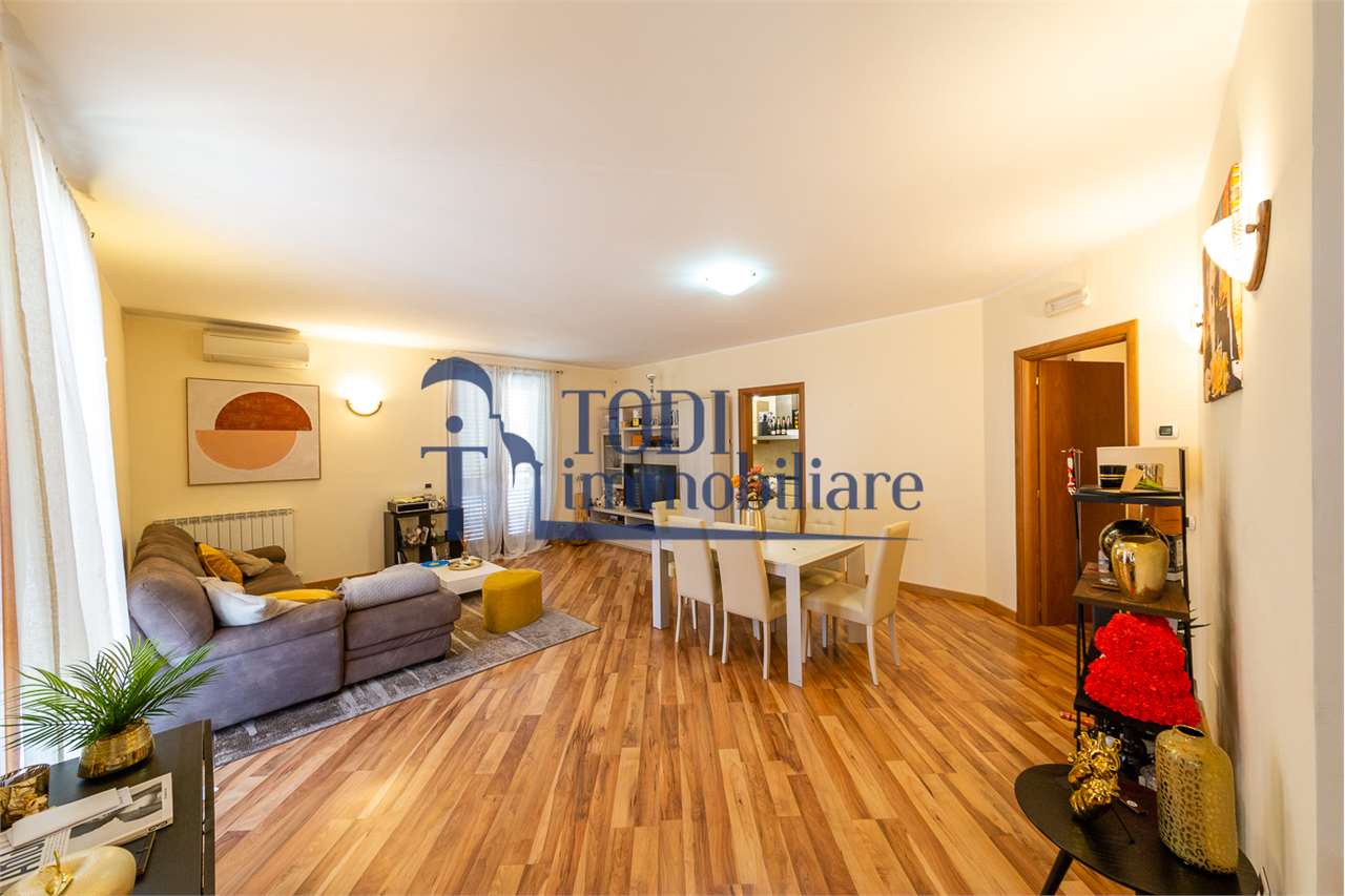 PORZIONE DI CASA VENDITA TODI