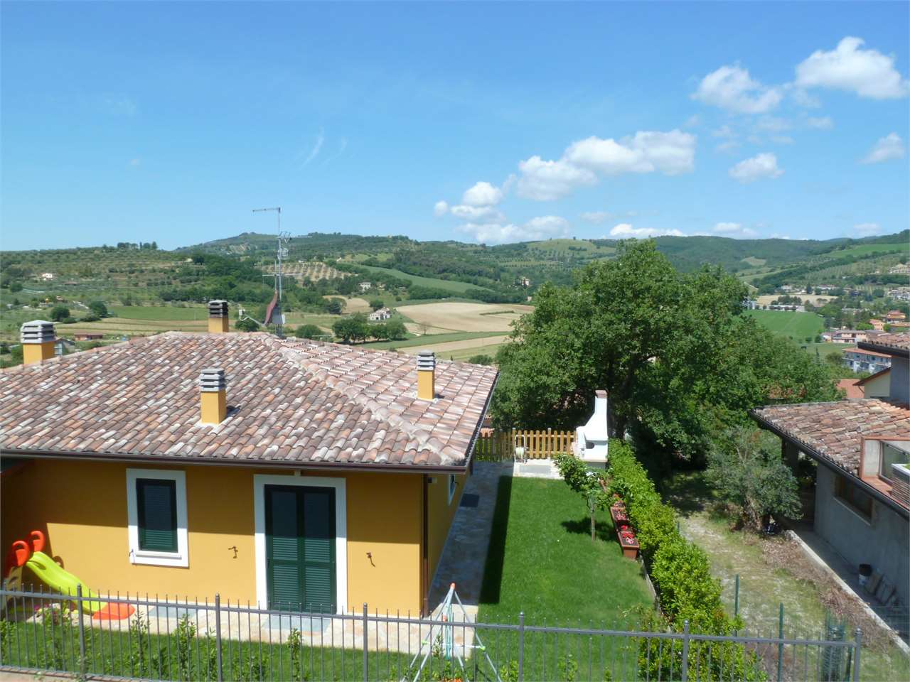 BIFAMILIARE VENDITA CORCIANO 	MANTIGNANA	