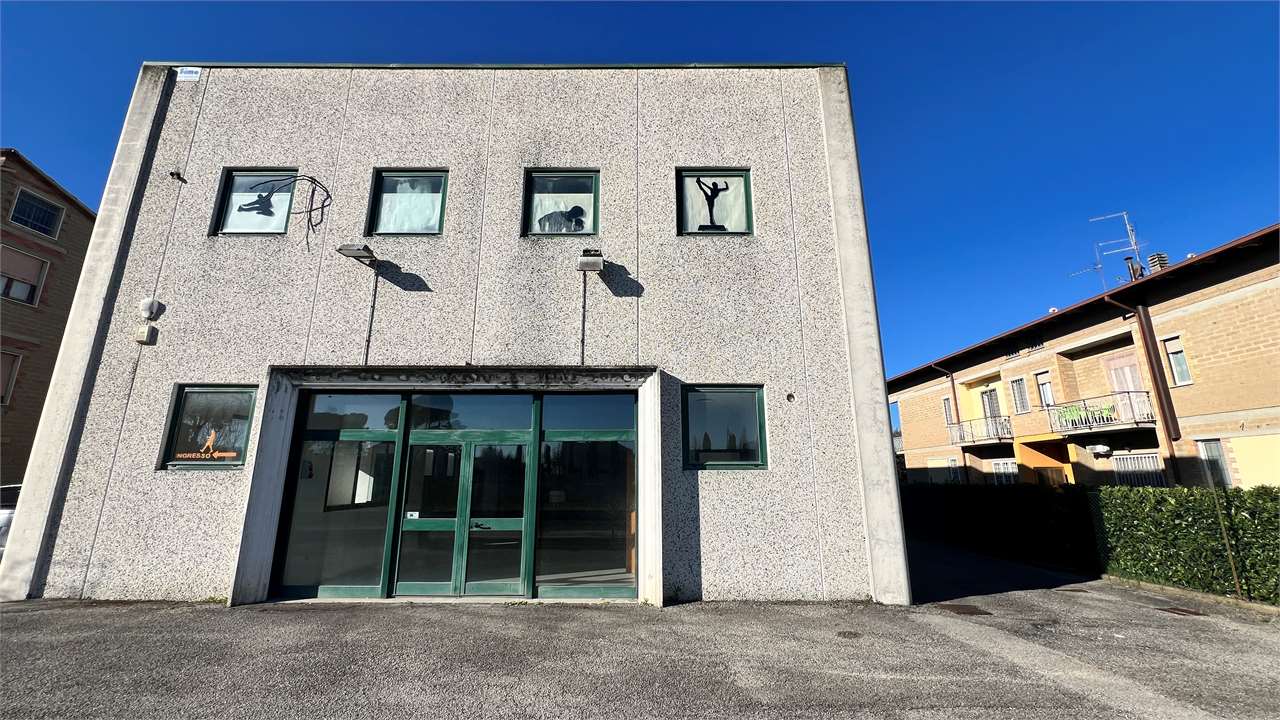 CAPANNONE VENDITA PERUGIA SAN SISTO