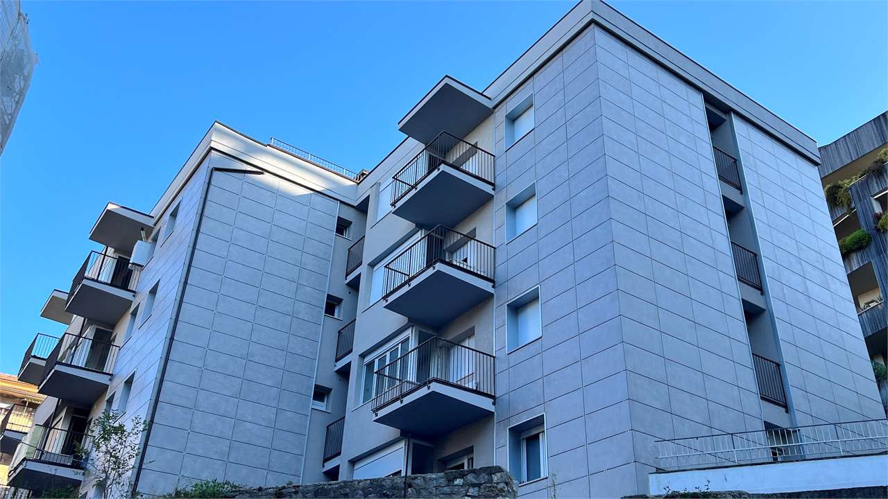 4 O PIÙ LOCALI VENDITA PERUGIA