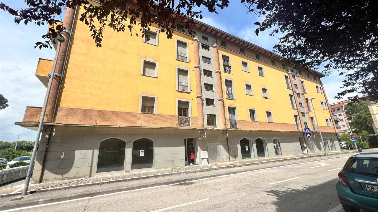 TRILOCALE VENDITA BASTIA UMBRA