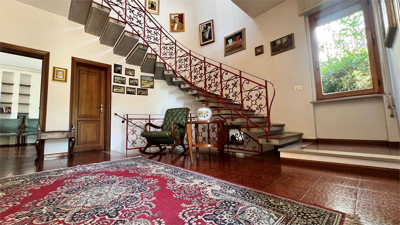 VILLA VENDITA PERUGIA PONTE FELCINO