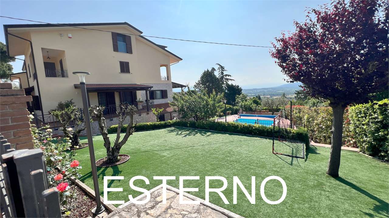 VILLA BIFAMILIARE VENDITA PERUGIA MONTEBELLO