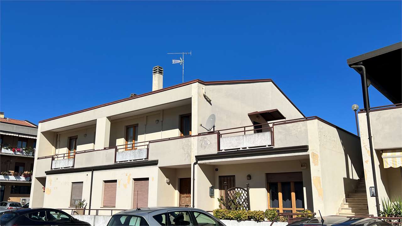 4 O PIÙ LOCALI VENDITA TORGIANO