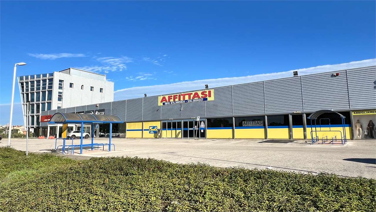 NEGOZIO AFFITTO PERUGIA