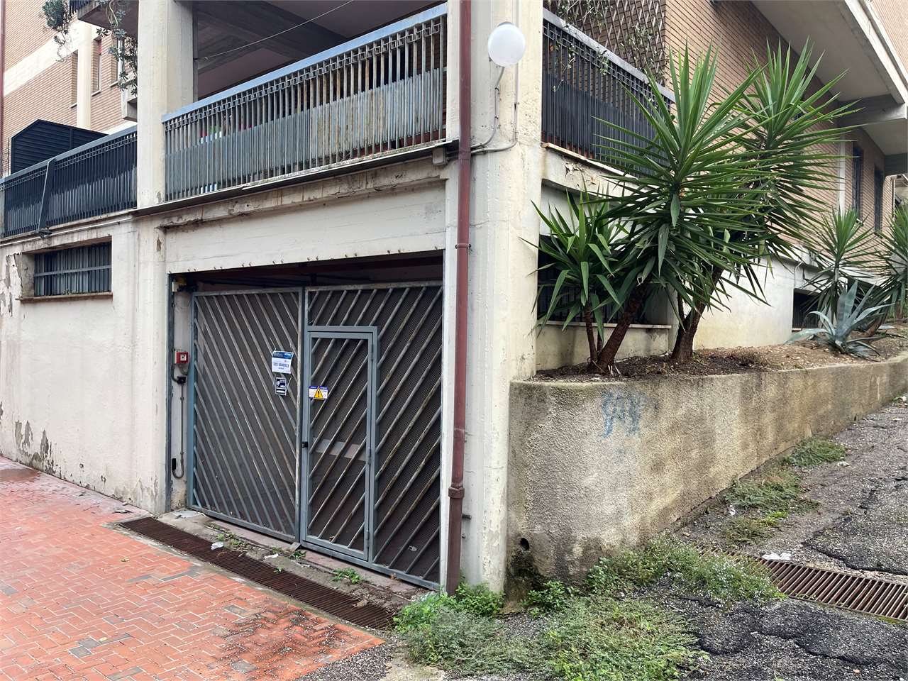 BOX - GARAGE VENDITA PERUGIA STAZIONE
