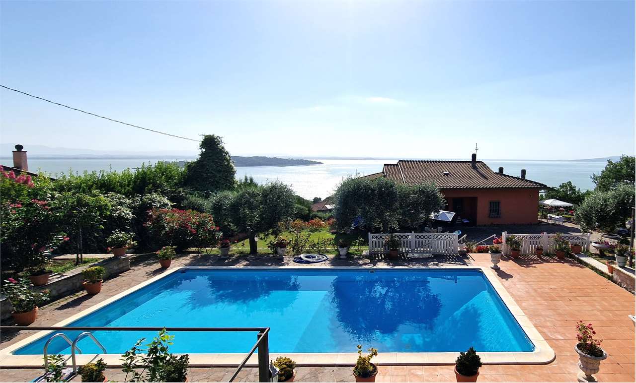 VILLA VENDITA MAGIONE