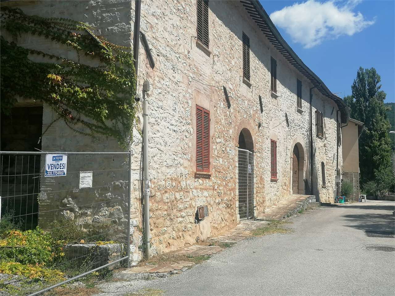 HOTEL VENDITA FOLIGNO