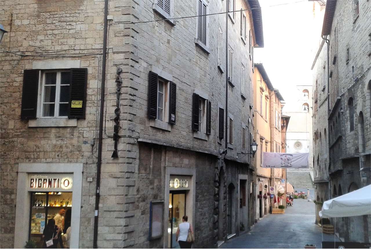 MAGAZZINO VENDITA TODI