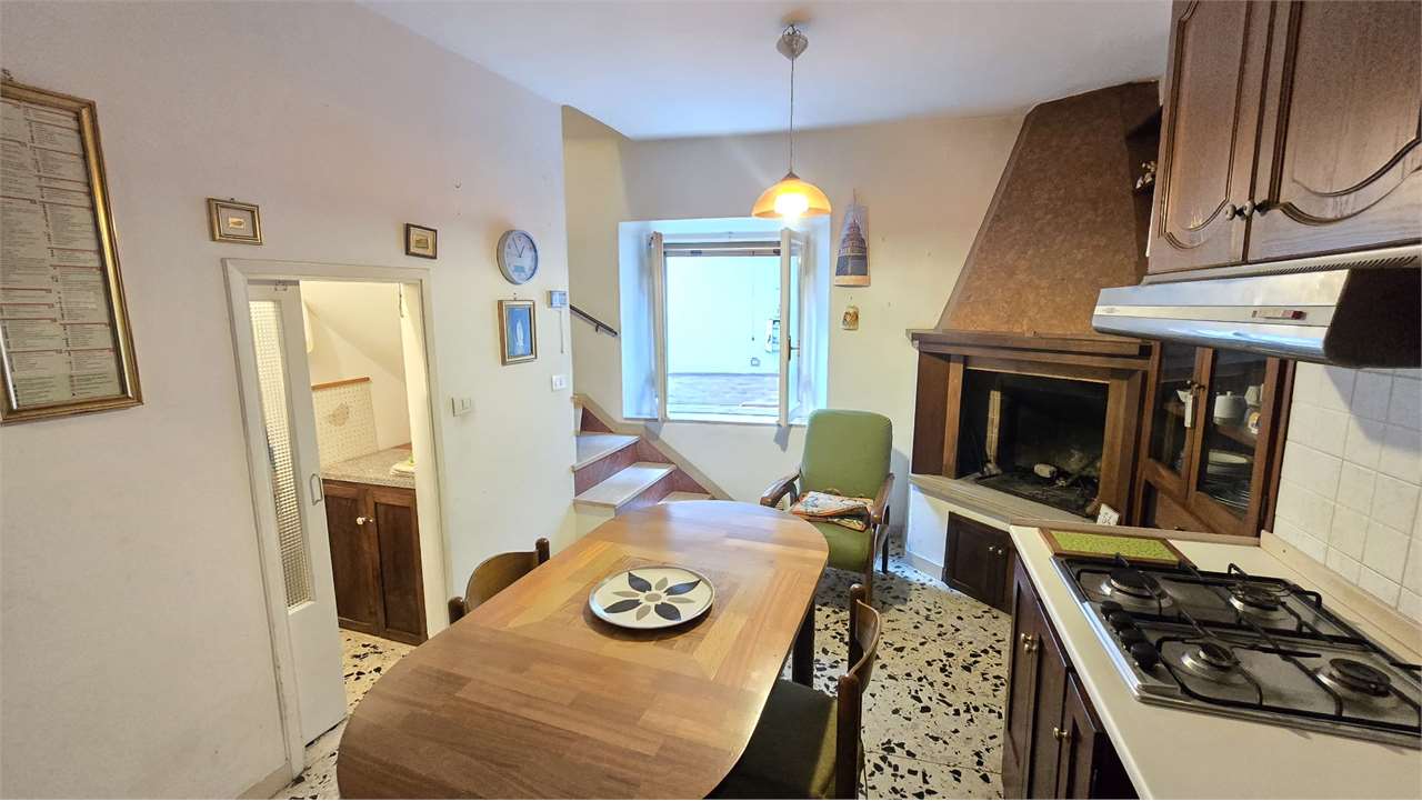 APPARTAMENTO VENDITA COLLAZZONE COLLEPEPE