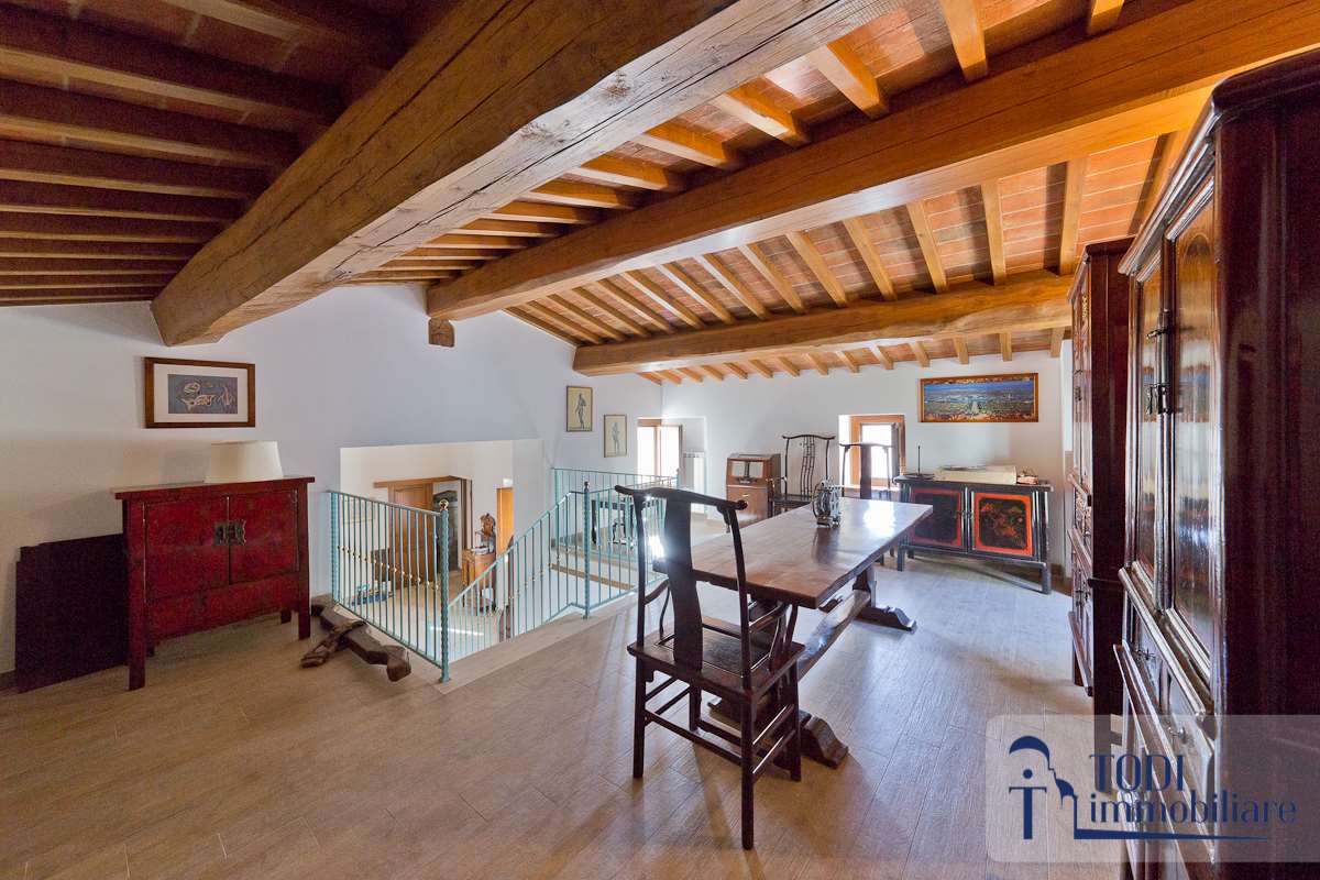 PORZIONE DI CASA VENDITA TODI