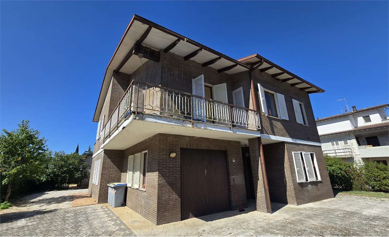 CASA INDIPENDENTE VENDITA PERUGIA COLOMBELLA