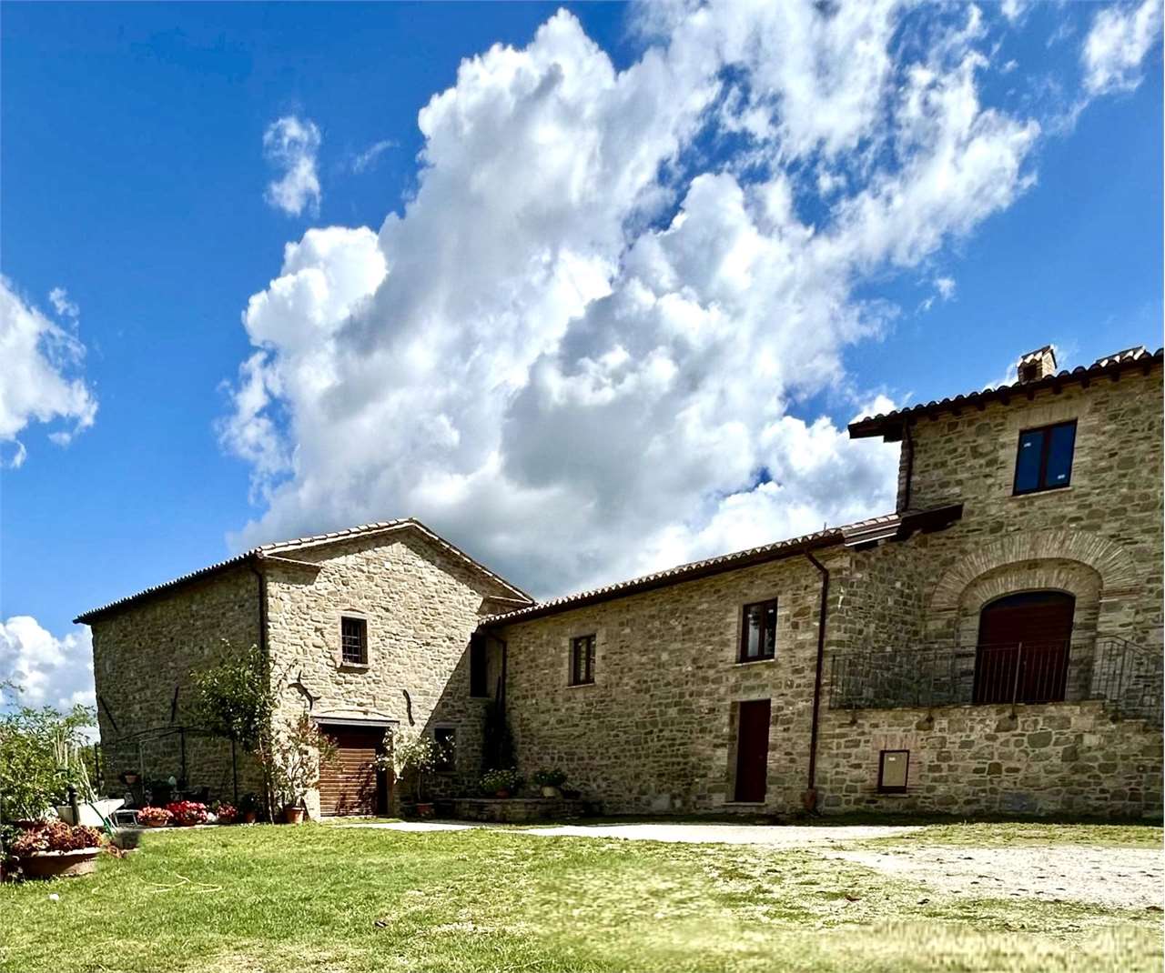 AZIENDA AGRICOLA VENDITA NOCERA UMBRA