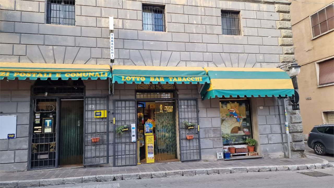 NEGOZIO VENDITA MAGIONE