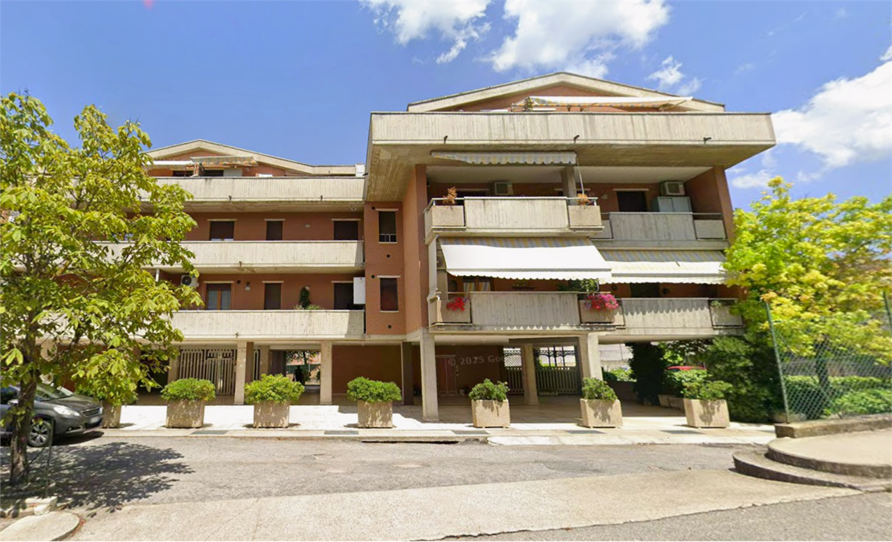 TRILOCALE VENDITA PERUGIA SETTEVALLI