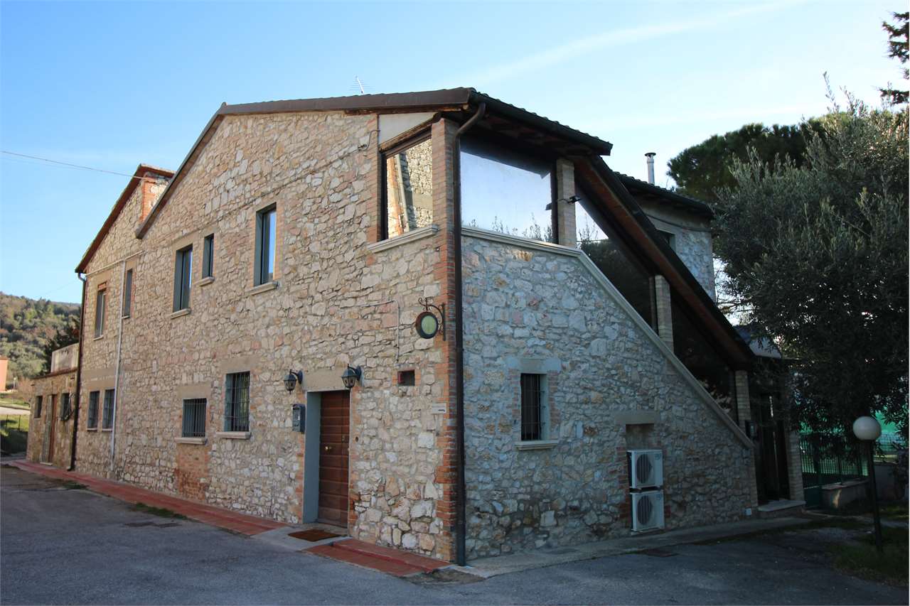 TRILOCALE VENDITA PERUGIA OLMO