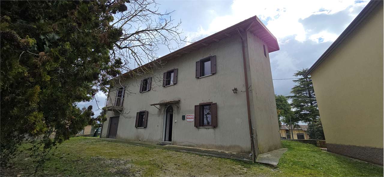 VILLA VENDITA GUBBIO