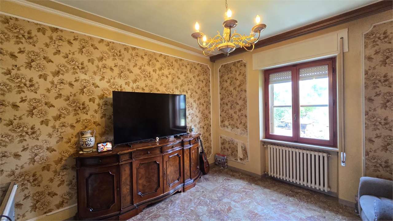 4 O PIÙ LOCALI VENDITA CORCIANO