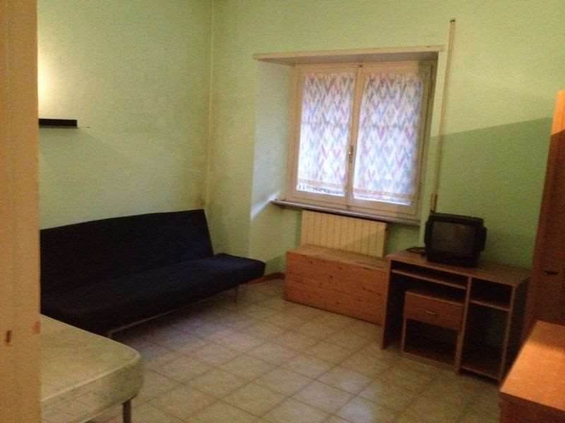 4 O PIÙ LOCALI VENDITA PERUGIA