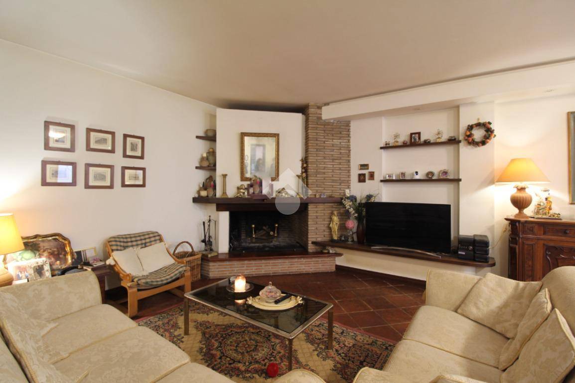 VILLA BIFAMILIARE VENDITA TERNI 	VALENZA	