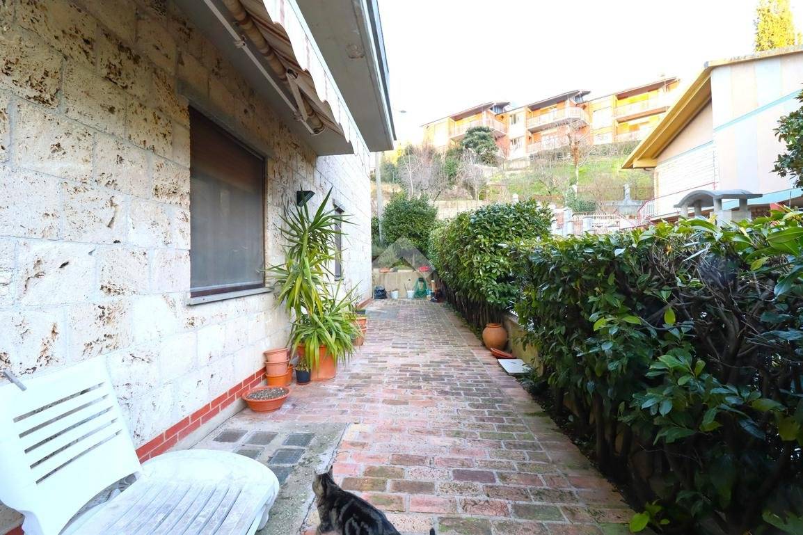 QUADRILOCALE VENDITA TERNI 	VALENZA	