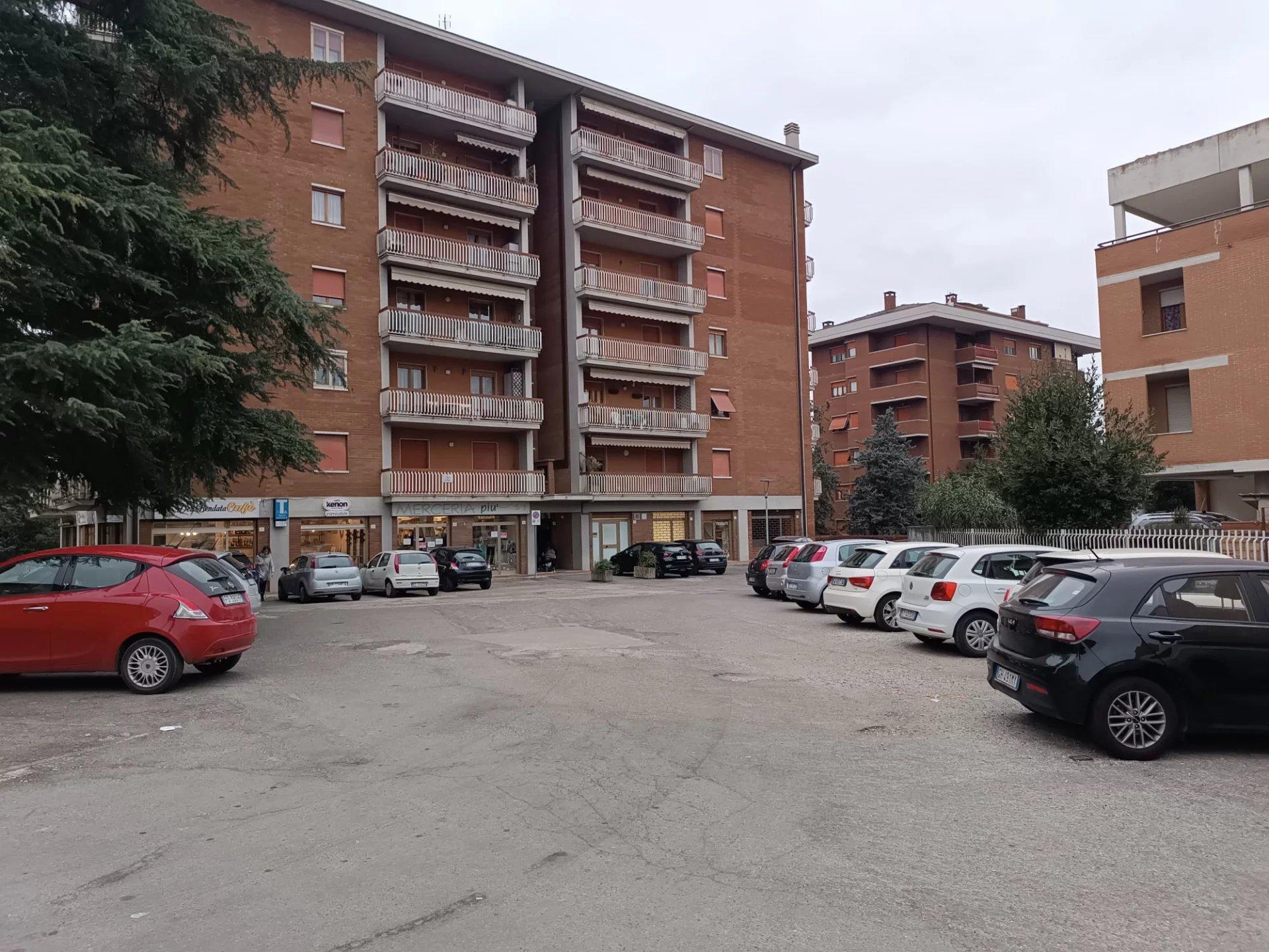 NEGOZIO VENDITA PERUGIA SAN SISTO