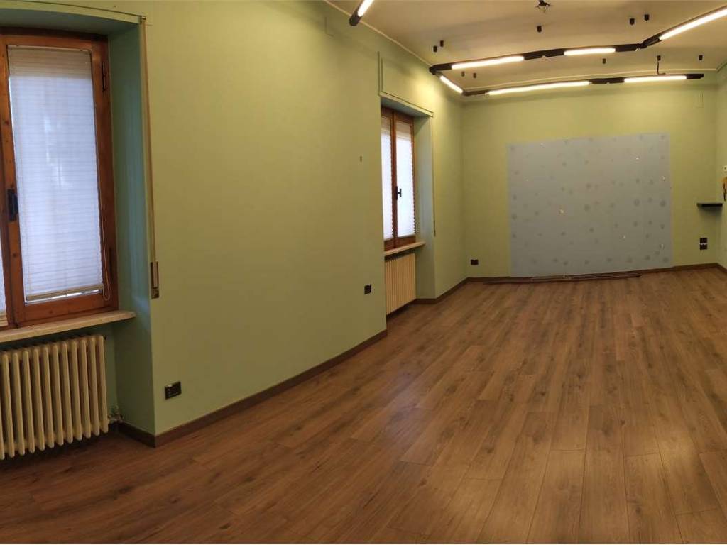 LABORATORIO AFFITTO PERUGIA PONTE DELLA PIETRA