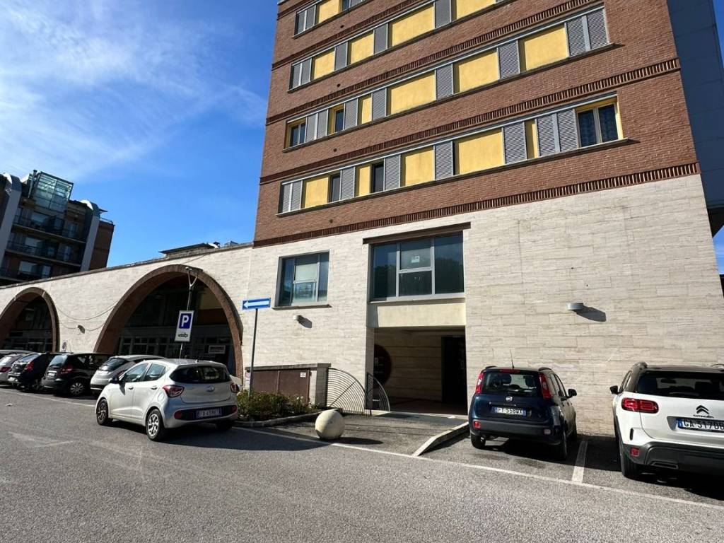 NEGOZIO VENDITA PERUGIA PONTE FELCINO
