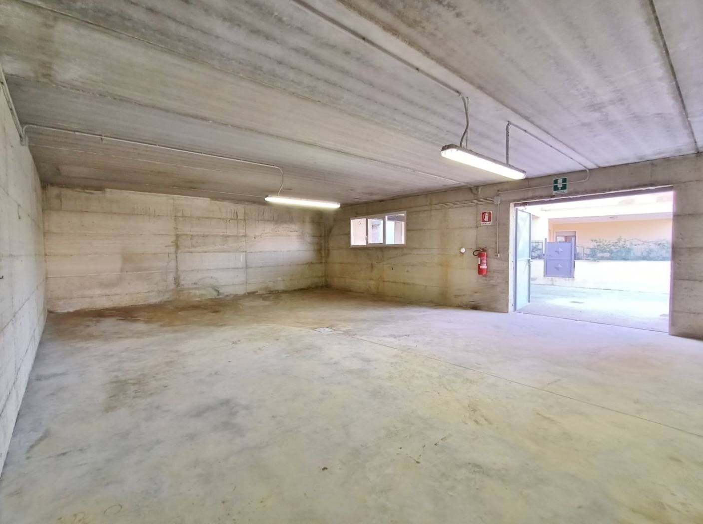 MAGAZZINO AFFITTO CORCIANO 	SAN MARIANO	