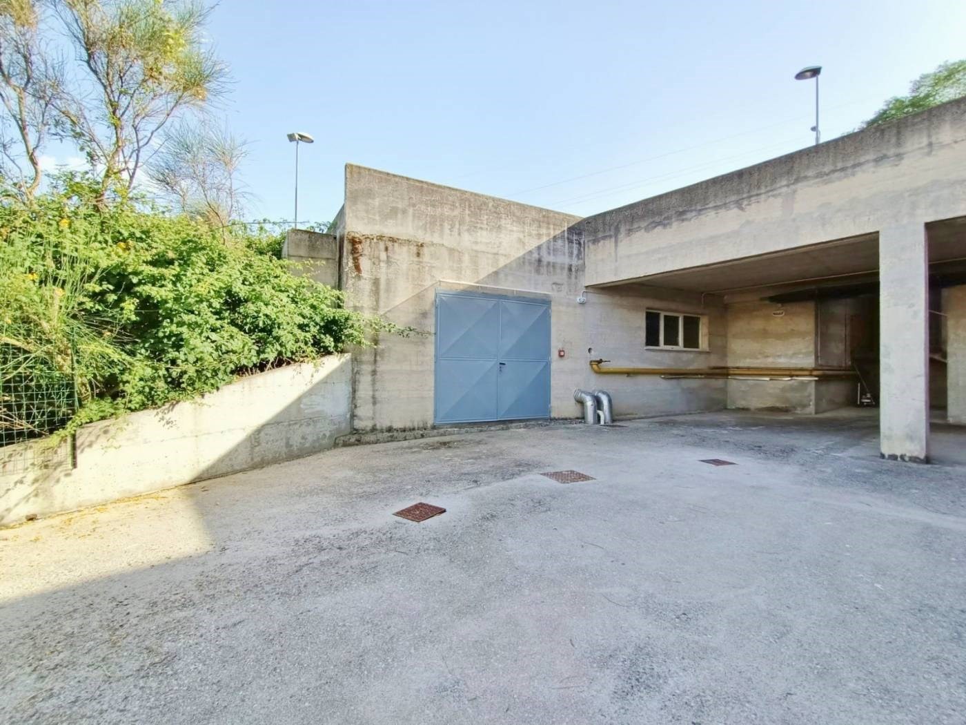 MAGAZZINO VENDITA CORCIANO 	SAN MARIANO	