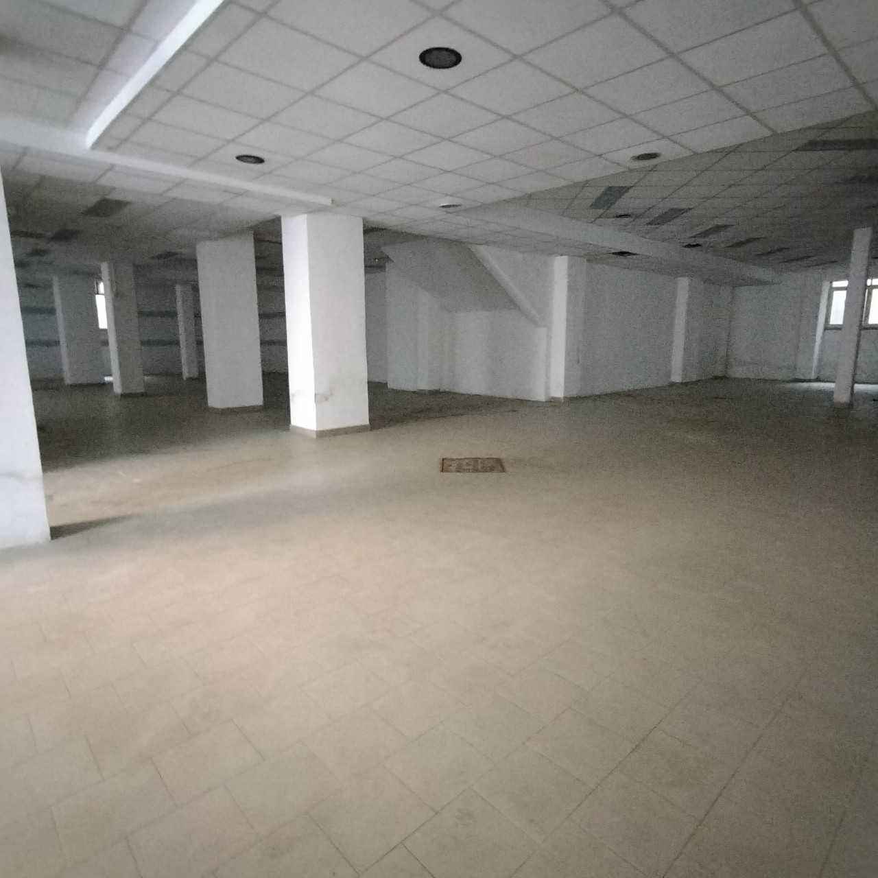 MAGAZZINO VENDITA TERNI SEMICENTRO