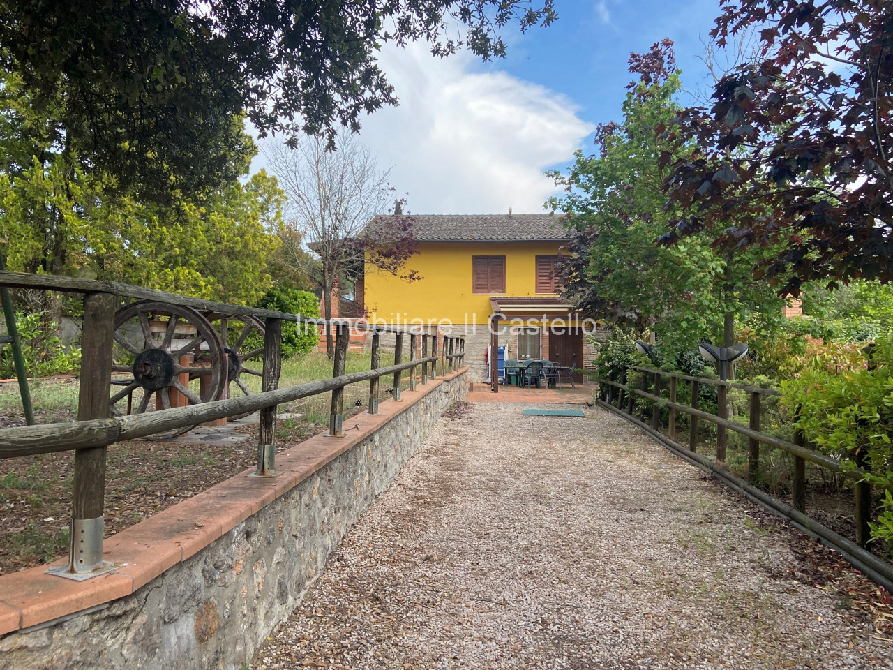 VILLA VENDITA CORCIANO MANTIGNANA