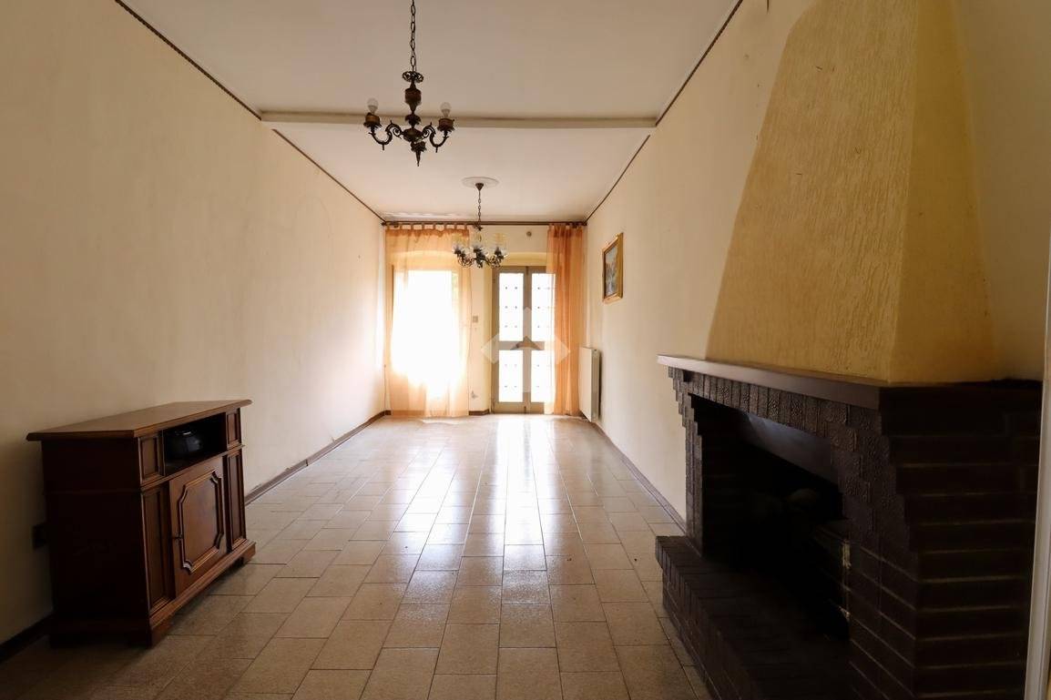 CASA INDIPENDENTE VENDITA TERNI MARMORE
