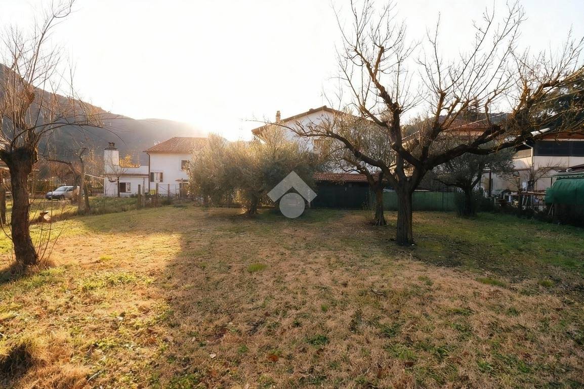 VILLA BIFAMILIARE VENDITA TERNI MARMORE