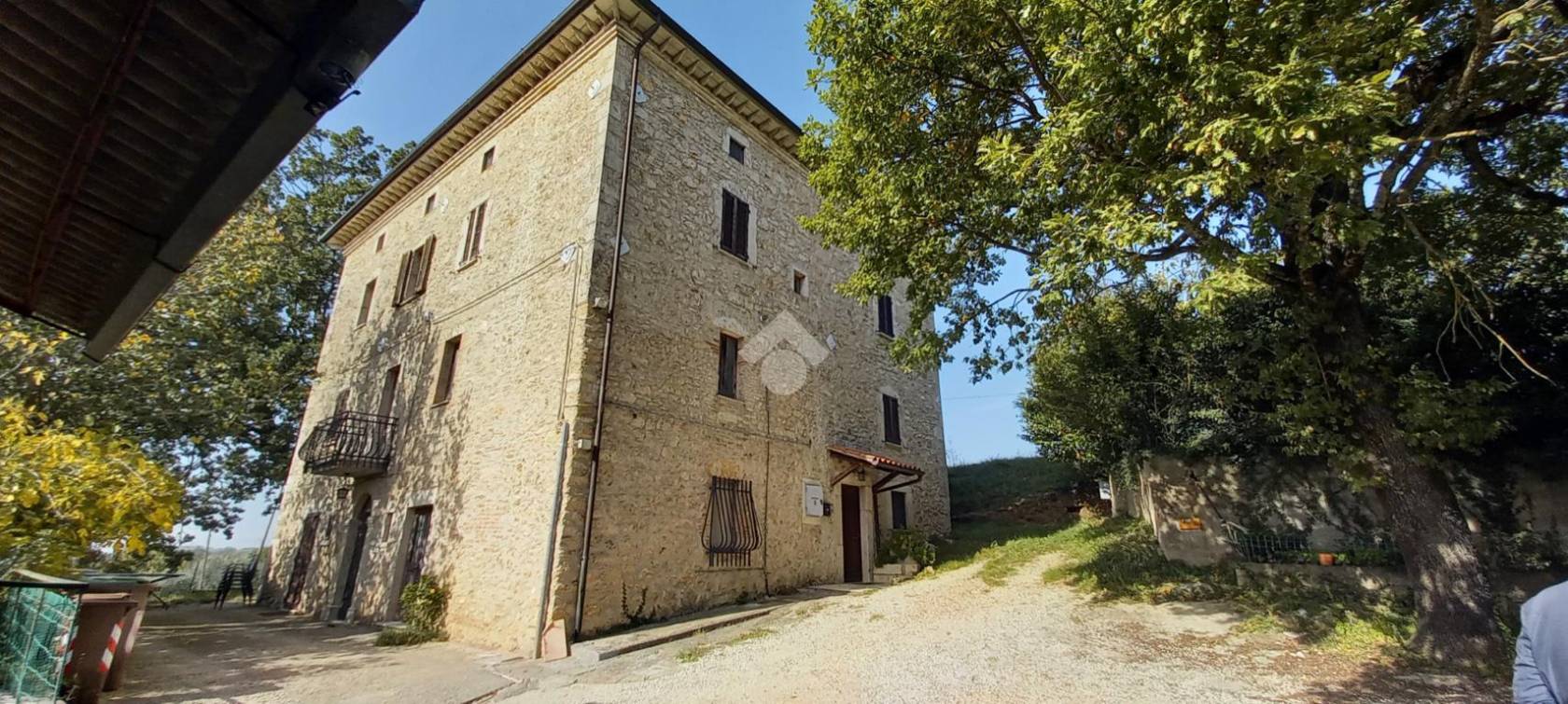 RUSTICO - CASALE VENDITA MASSA MARTANA