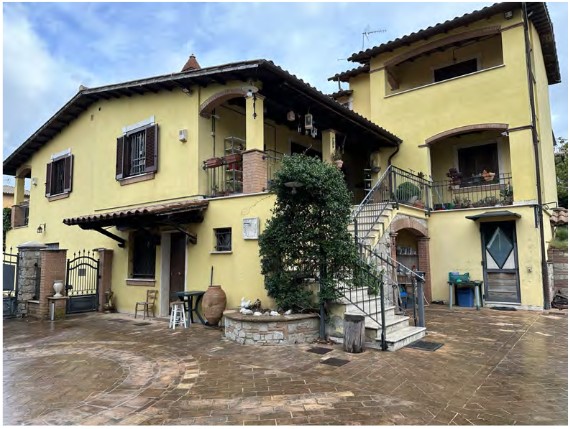 VILLA VENDITA MONTECASTRILLI