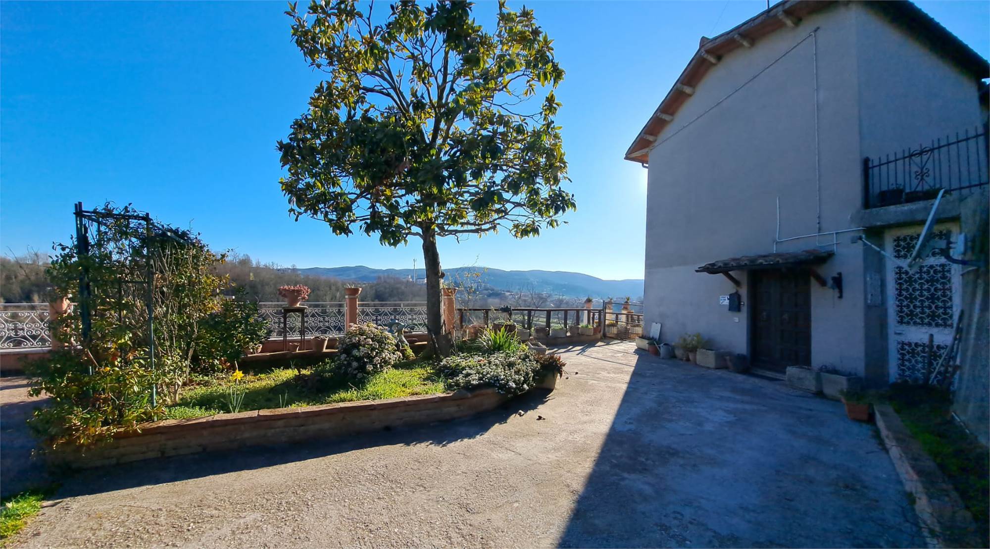 CASA INDIPENDENTE VENDITA MONTECASTRILLI CASTEL DELL'AQUILA