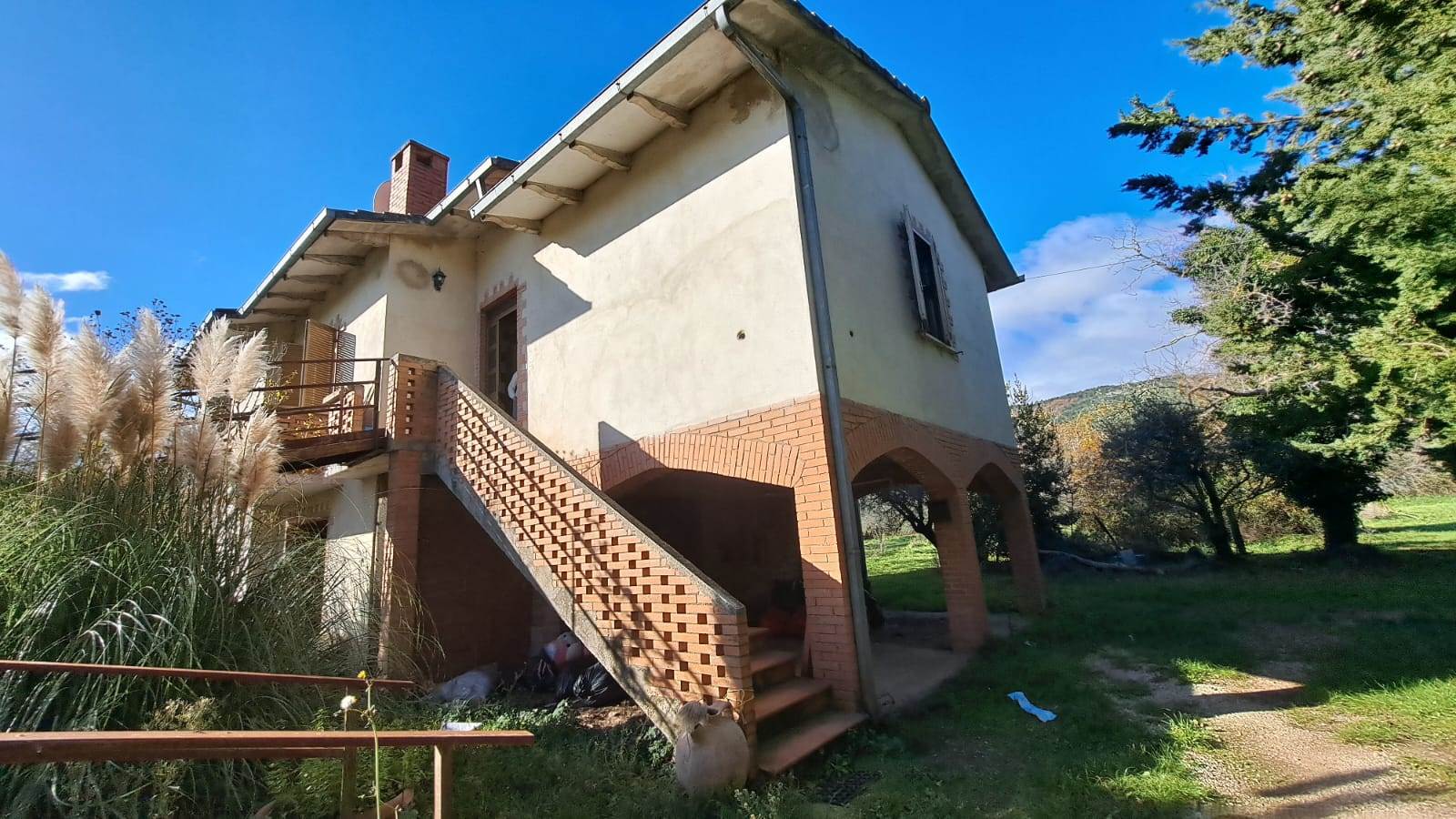 VILLA VENDITA MONTECCHIO