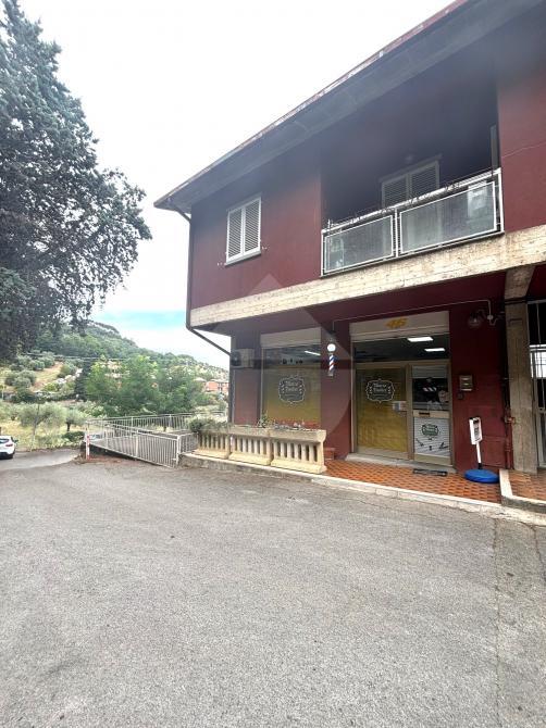 TRILOCALE VENDITA PERUGIA MONTELUCE