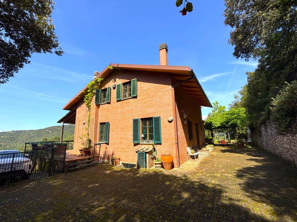 VILLA VENDITA PERUGIA CITTA' DELLA DOMENICA