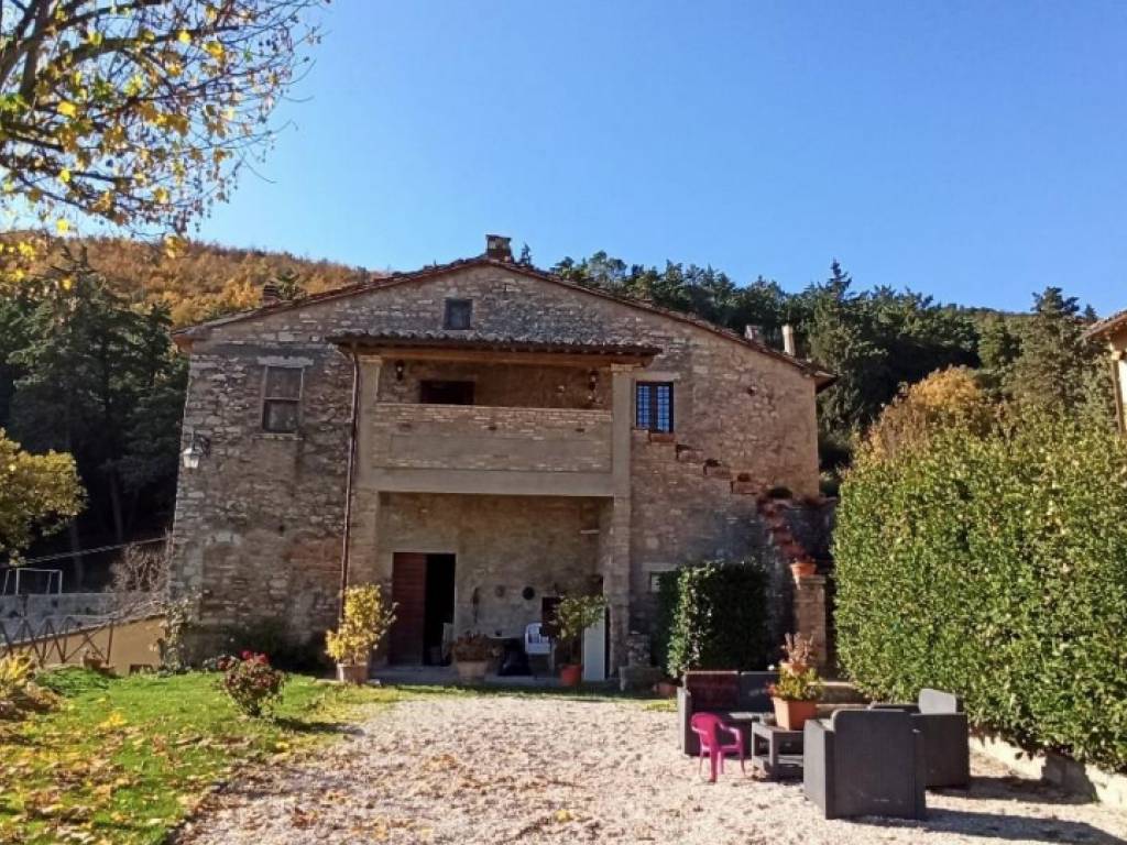 PORZIONE DI CASA VENDITA PERUGIA COLLE UMBERTO
