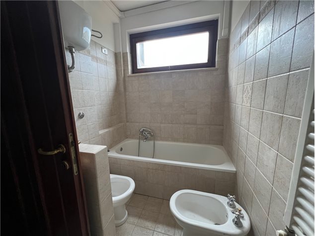 VILLA A SCHIERA VENDITA NARNI