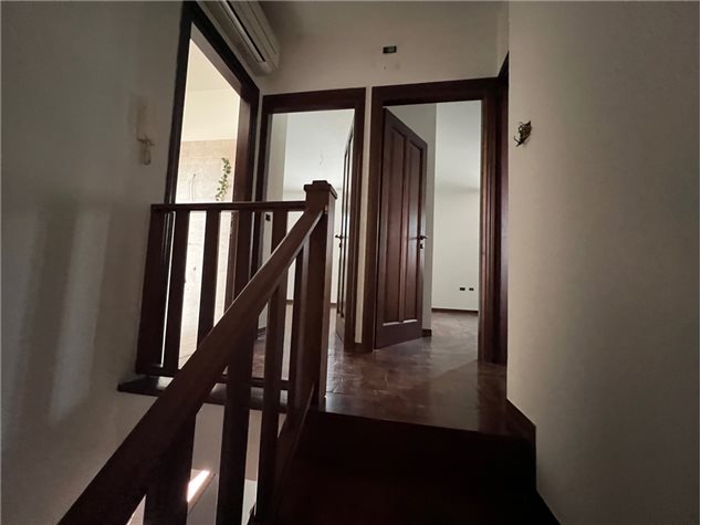 VILLA A SCHIERA VENDITA NARNI