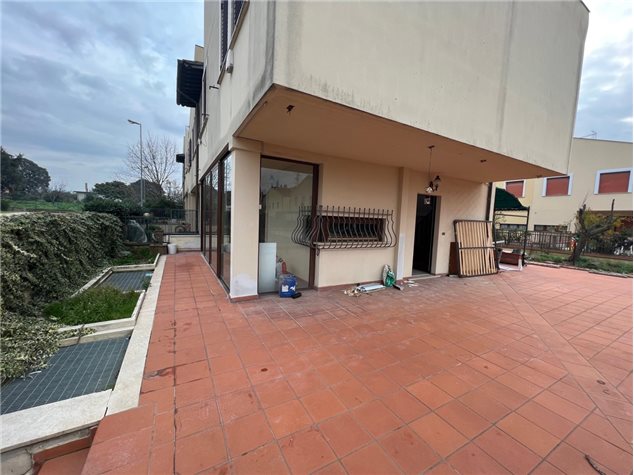 VILLA A SCHIERA VENDITA NARNI