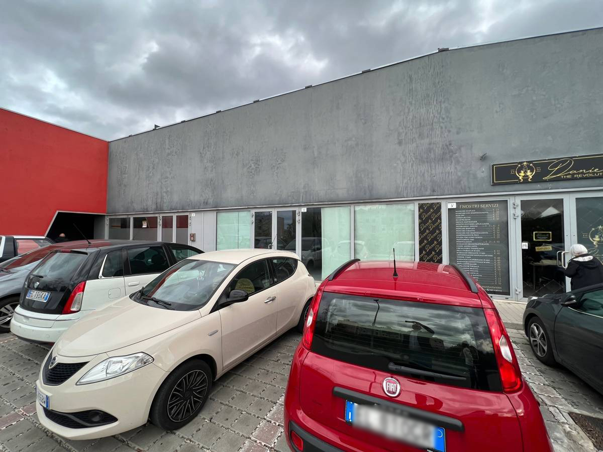 NEGOZIO VENDITA TERNI CAMPITELLO