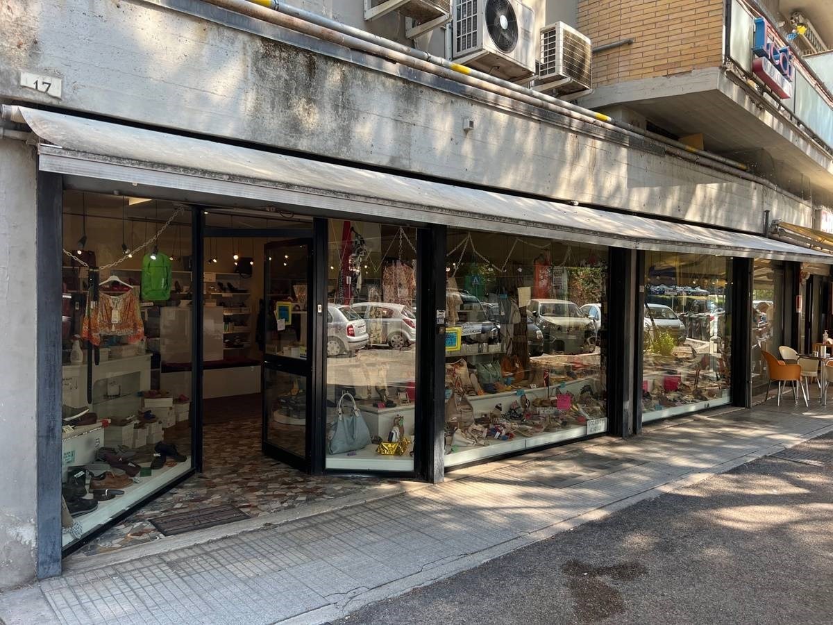 NEGOZIO VENDITA TERNI SEMICENTRO