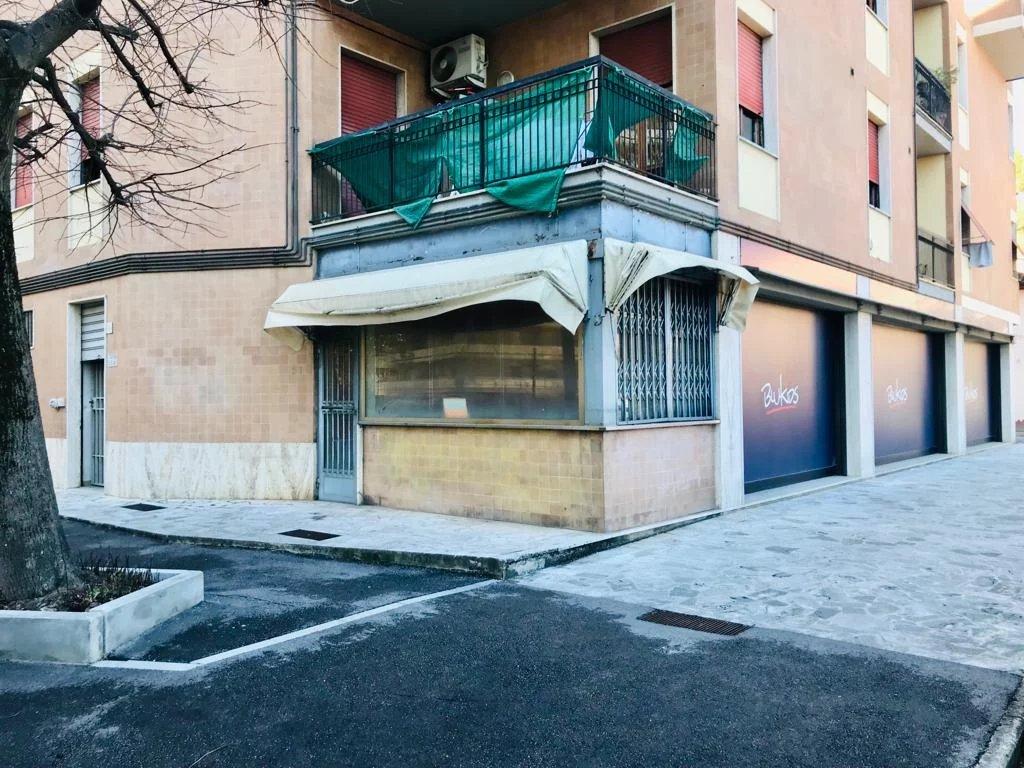 NEGOZIO VENDITA PERUGIA PONTE SAN GIOVANNI