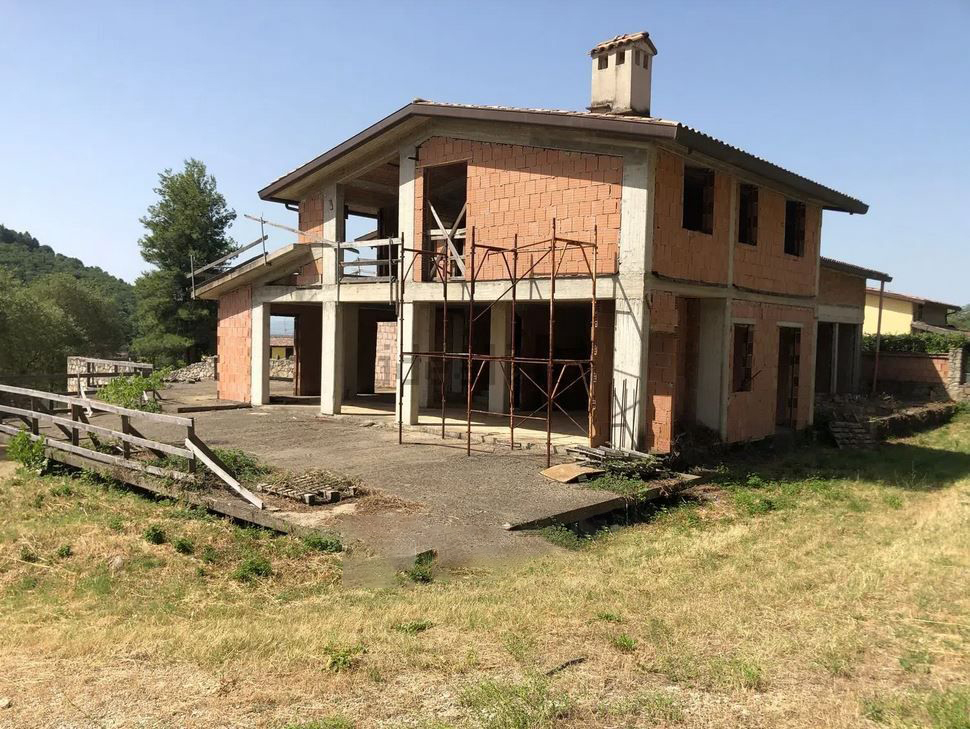 VILLA A SCHIERA VENDITA PERUGIA OLMO
