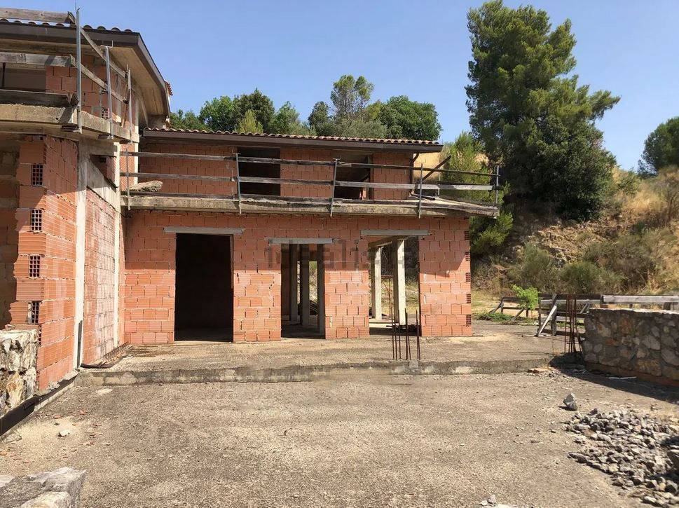 VILLA A SCHIERA VENDITA PERUGIA OLMO