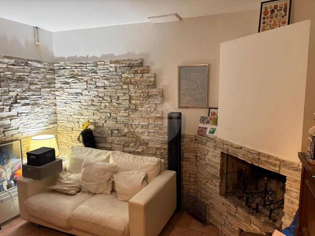 VILLA A SCHIERA VENDITA PERUGIA OLMO